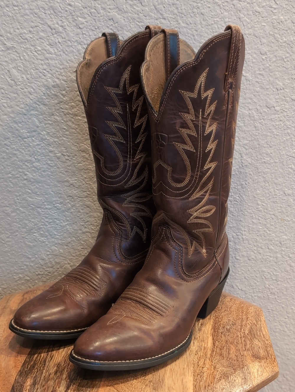 Ariat Heritage Leather Western Cowgirl Boots - Round Toe